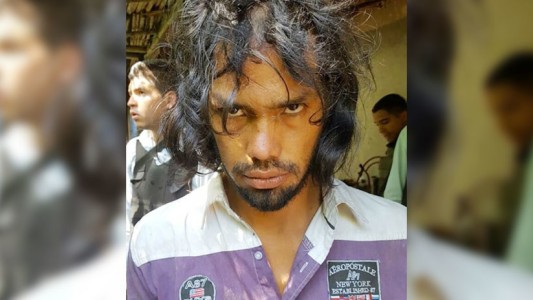 Detuvieron al "artista caníbal": comió a una persona y pintó con su sangre