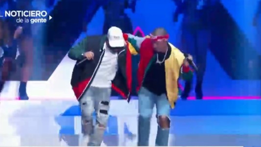 Nicky Jam y J Balvin cantaron su hit "X"