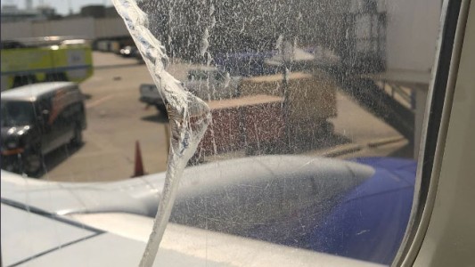 Otro avión de Southwest Airlines aterrizó de emergencia por una ventanilla rota