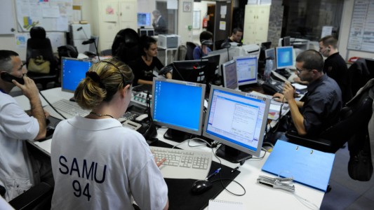 Se sentía mal, llamó a emergencias y se burlaron: falleció horas después