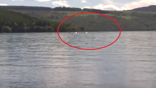 El mito interminable: nena grabó a una "criatura" brillante en el lago Ness