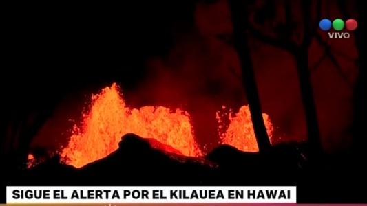 Videos: la lava del volcán Kilauea ya toma las calles de Hawai
