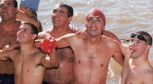 Distinguen a "Los Tiburones del Paraná" en el Congreso Nacional