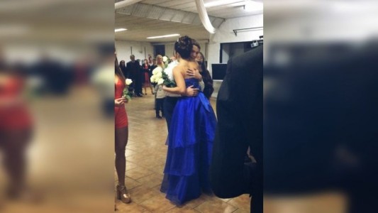 Festejó sus 15 años, sus amigas la dejaron plantada y las escrachó en las redes sociales