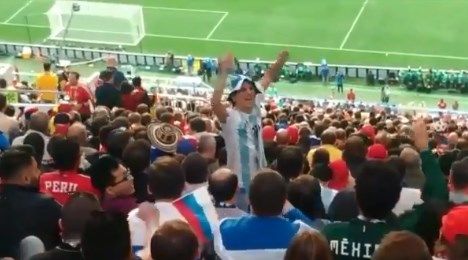 Picante duelo de hinchas de Argentina y Brasil en las tribunas de Rusia