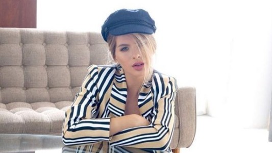 La curiosa pose de la China Suárez para amamantar a su hija Magnolia