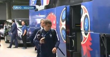 Griezmann llegó al estadio mate en mano para enfrentar a Argentina