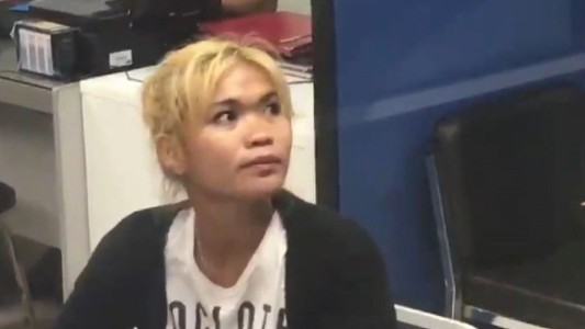 Tras descubrir que su esposo era infiel, le cortó el pene y lo tiró por la ventana