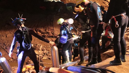 Tailandia: les dieron sedantes a los chicos atrapados en la cueva antes del rescate