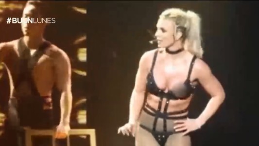 El corpiño no contuvo a Britney Spears