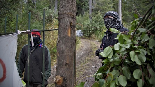 Tensión en Villa Mascardi por enfrentamientos entre fuerzas federales y mapuches