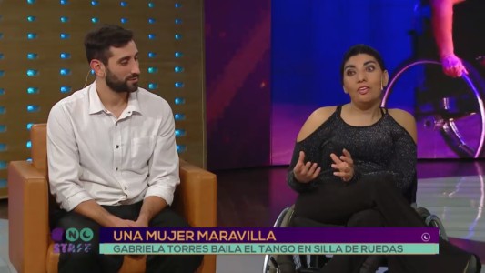 Una mujer maravilla: Gabriela baila el tango en silla de ruedas