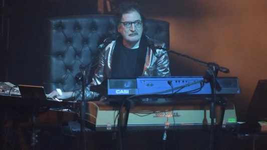 En medio de un show en Córdoba, Charly García insultó a Mauricio Macri