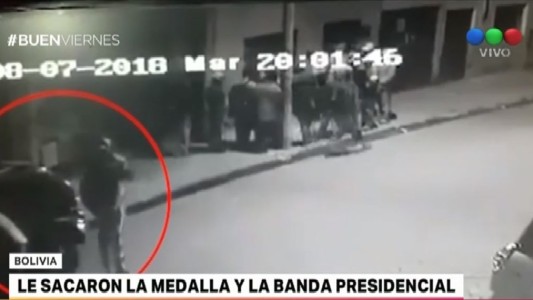 Bolivia: le robaron la medalla y la banda presidencial a Evo Morales