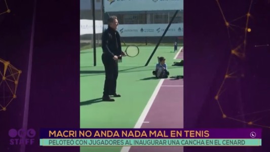 Macri no anda mal en tenis