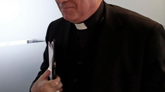 Estupor en Estados Unidos: investigación acusa a 300 curas de pedofilia en Pensilvania