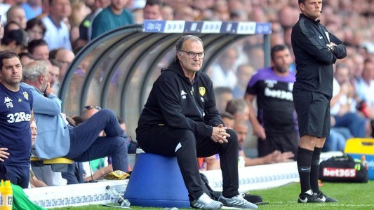 Hinchas del Leed le dedican canción y apodo de lujo a Bielsa