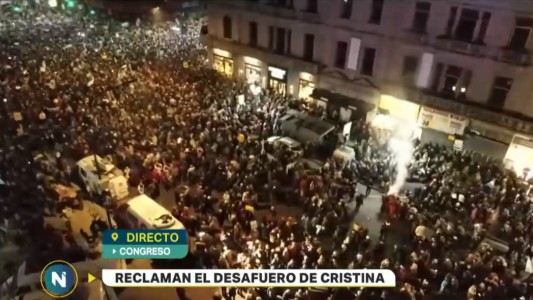 Masiva marcha al Congreso para pedir el desafuero de Cristina