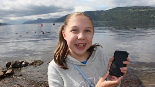 La nena que sacó las mejores fotos del monstruo del lago Ness de los últimos años