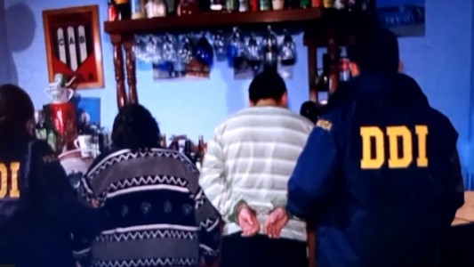 Golpe a la barra de Banfield: detuvieron al jefe, su madre y otras siete personas