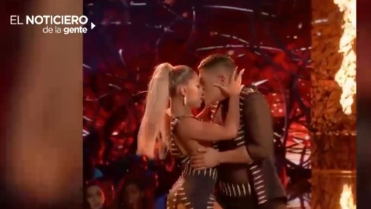 Jennifer Lopez, emocionada por el baile de una argentina