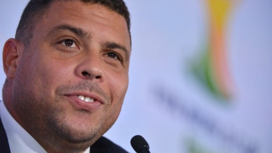 Ronaldo fue internado de urgencia en España