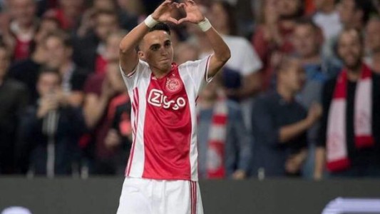 Futbolista salió del coma tras haberse desplomado en un partido hace 13 meses