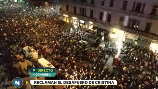 Masiva marcha al Congreso para pedir el desafuero de Cristina
