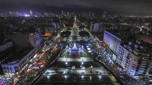 Los mensajes de los famosos tras la votación en el Senado