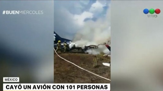 Cayó un avión de Aeroméxico con unos 80 pasajeros a bordo