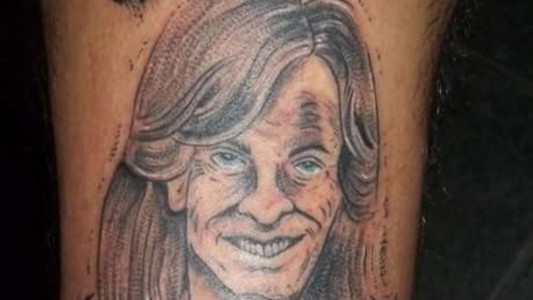 Macristina: el tatuaje antigrieta que se volvió viral en las redes