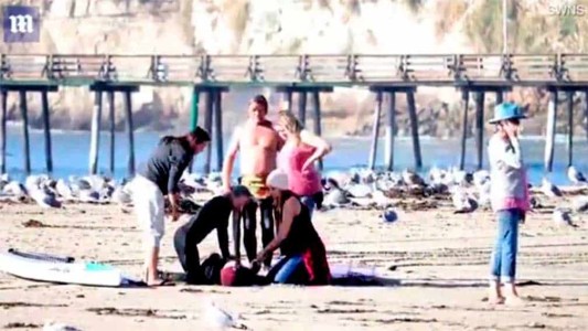 Estaban en una cita y le dio el primer beso al hacerle RCP: le salvó la vida