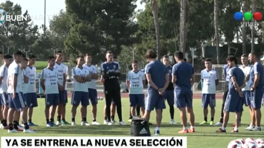 Ya se entrena la nueva Selección
