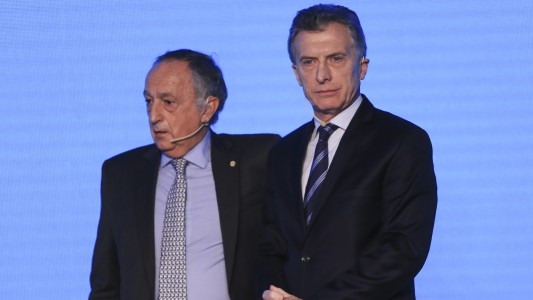 Según el presidente de la UIA, "el precio del dólar es el precio de la desconfianza"