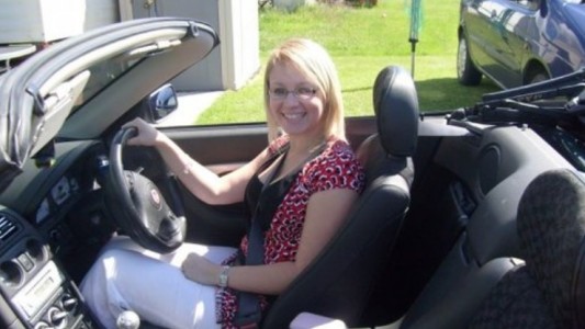 "Sería genial vivir normalmente": dramático relato de una mujer que es alérgica al agua