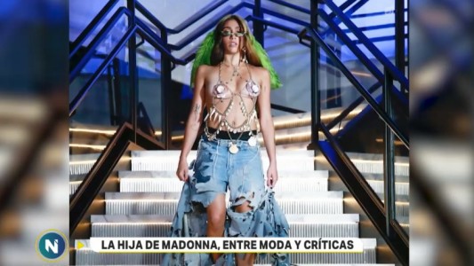 La hija de Madonna, entre moda y críticas por desfilar sin depilarse