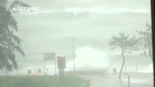 Hong Kong: el viento sacudió hasta los edificios
