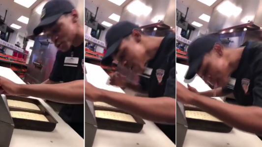 VIDEO: grabó a un cocinero escupiendo una pizza y lo viralizó en las redes