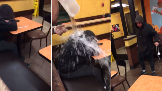 Indignante: le tiró una jarra con agua a un vagabundo que dormía en una mesa