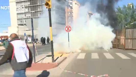 Piedras, gases y balas de goma