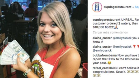 El extraño caso de un hombre que pidió dos vasos de agua y dejó 10.000 dólares de propina