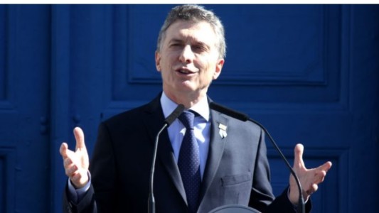 Macri agradeció "a los argentinos por cómo están bancando" la devaluación
