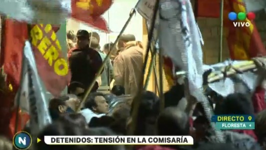 Al menos 9 detenidos tras la violencia frente al Congreso: Diputados trata el Presupuesto