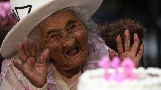 "Mamá Julia", la mujer más longeva de Bolivia cumple 118 años de edad