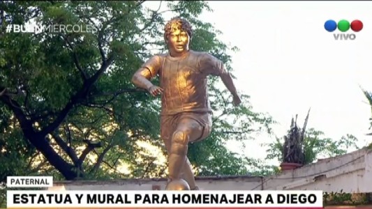 Inauguran una estatua y un mural en homenaje a Diego Maradona en La Paternal