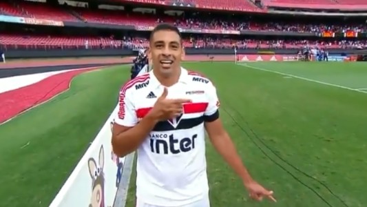El jugador del Presidente: hizo un gol y se lo dedicó a Bolsonaro