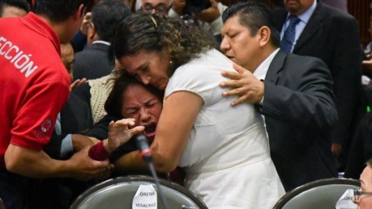México: el momento en que una diputada se entera del crimen de su hija
