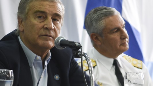 Aguad: "Sería un disparate invertir 4000 millones de dólares en sacar el submarino"