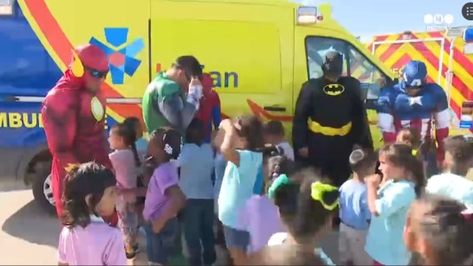 De bomberos a superhéroes