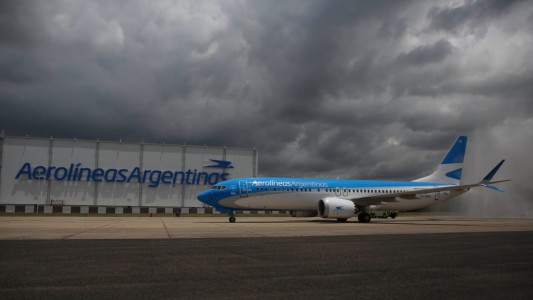 Tras el anuncio de paro, el presidente de Aerolíneas afirmó: "La empresa está virtualmente quebrada"